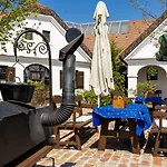 Hotell Gastland M1 & Conference Center 3*