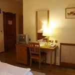 Hotell Gastland M1 & Conference Center Páty