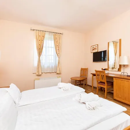 Gastland M1 & Conference Center Hotel 3*