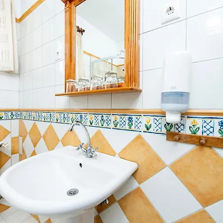 Gastland M1 & Conference Center Hotel 3*