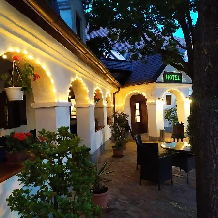 Gastland M1 & Conference Center Hotel 3*