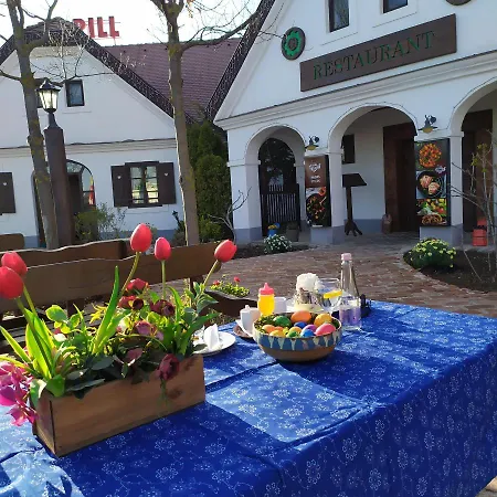 Hotel Gastland M1 & Conference Center 3*