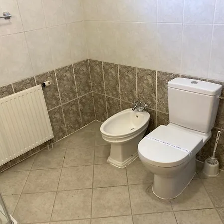 Gastland M1 & Conference Center 3*