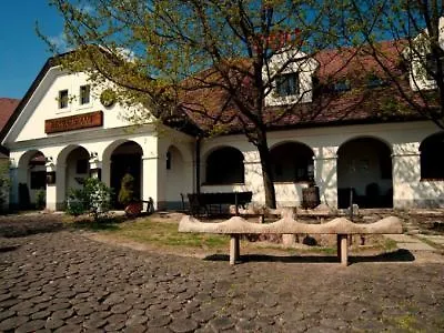 Gastland M1 & Conference Center Hotel